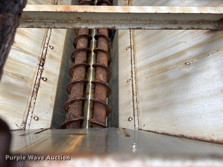 image for item YA2960 2013 International WorkStar 7400 spreader truck