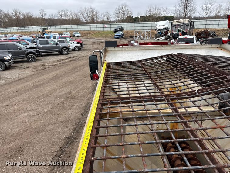 image for item YA2960 2013 International WorkStar 7400 spreader truck