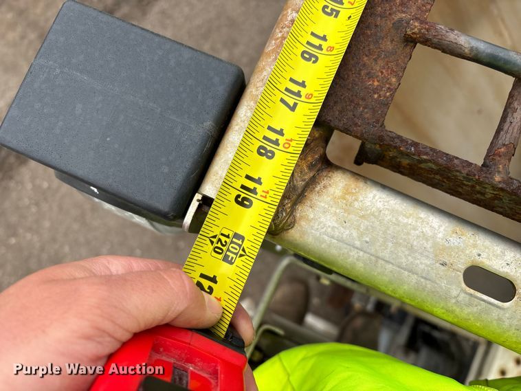 image for item YA2960 2013 International WorkStar 7400 spreader truck