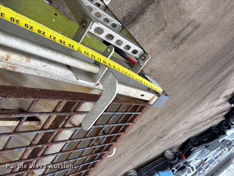 image for item YA2960 2013 International WorkStar 7400 spreader truck