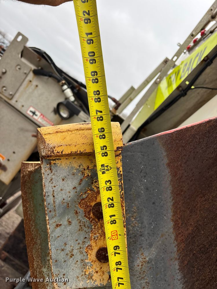 image for item YA2960 2013 International WorkStar 7400 spreader truck