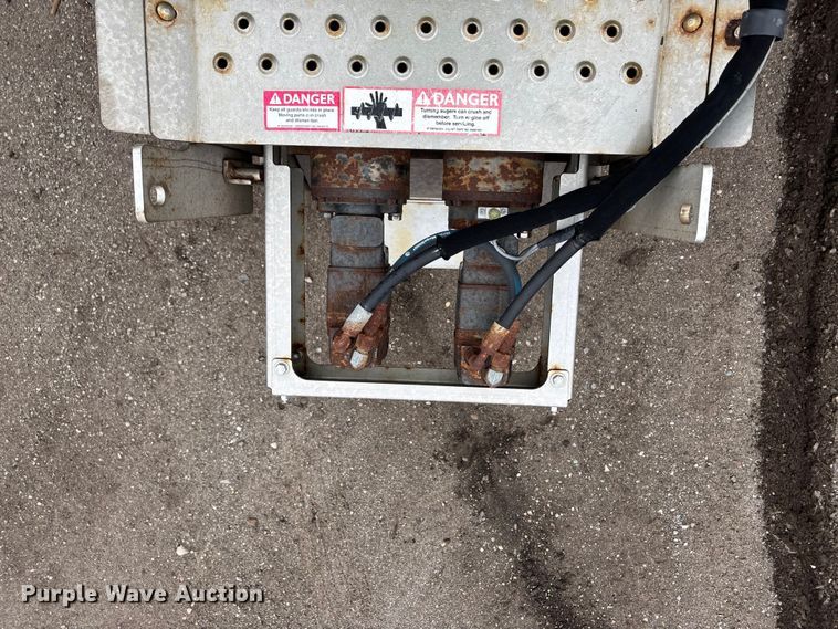 image for item YA2960 2013 International WorkStar 7400 spreader truck