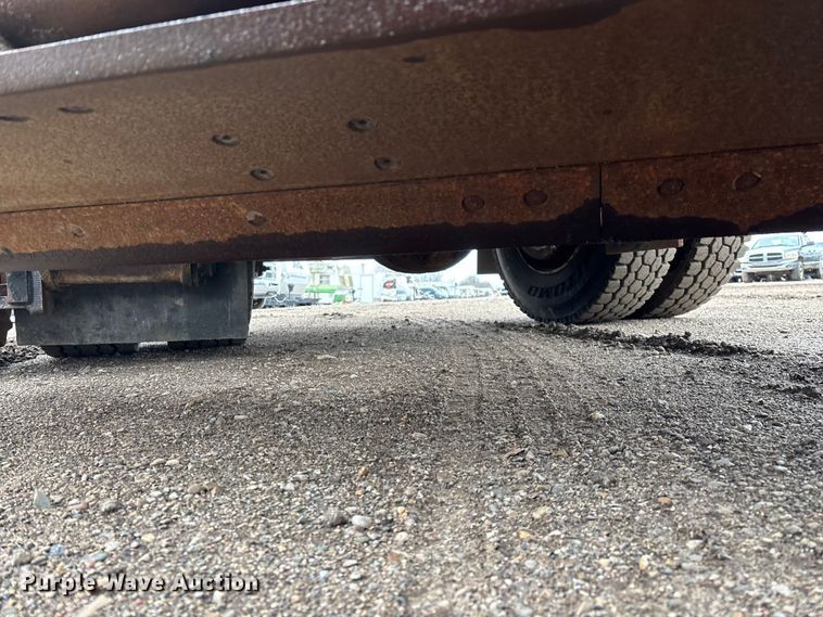 image for item YA2960 2013 International WorkStar 7400 spreader truck