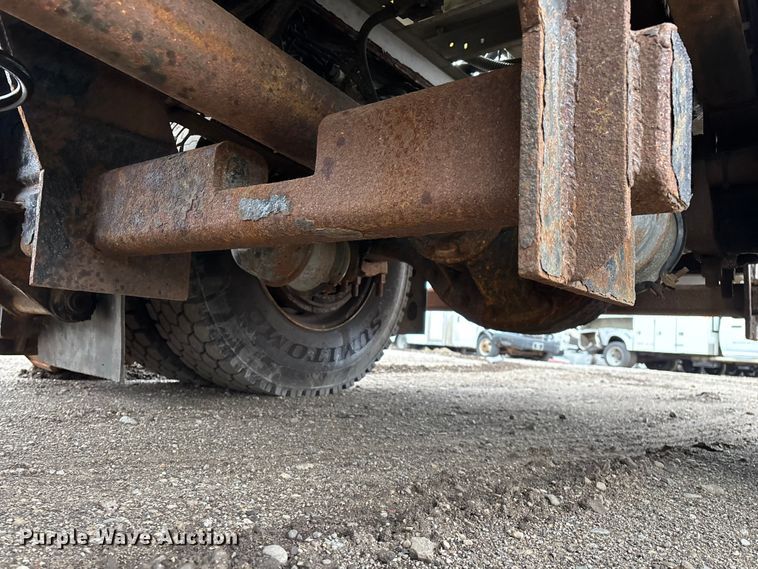 image for item YA2960 2013 International WorkStar 7400 spreader truck