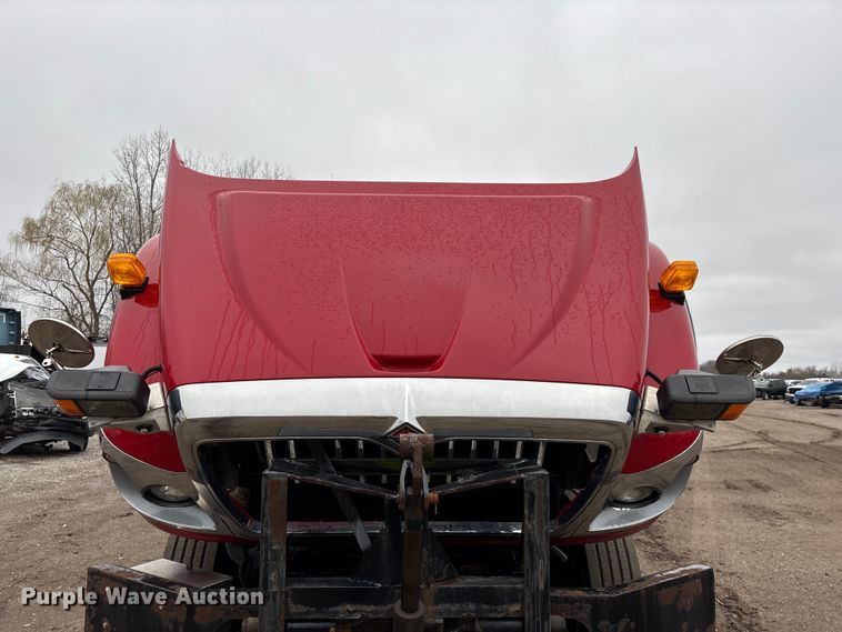 image for item YA2960 2013 International WorkStar 7400 spreader truck