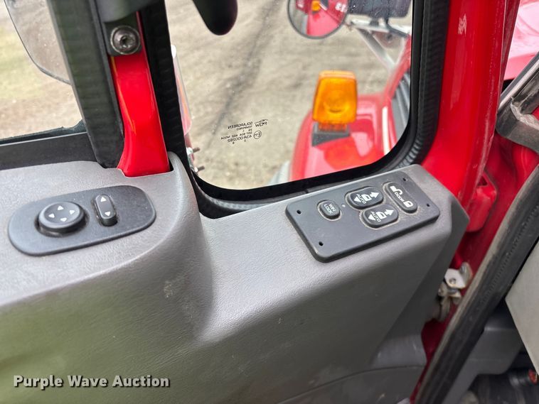 image for item YA2960 2013 International WorkStar 7400 spreader truck