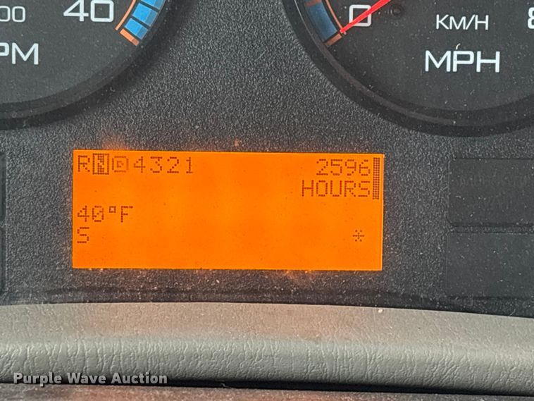 image for item YA2960 2013 International WorkStar 7400 spreader truck