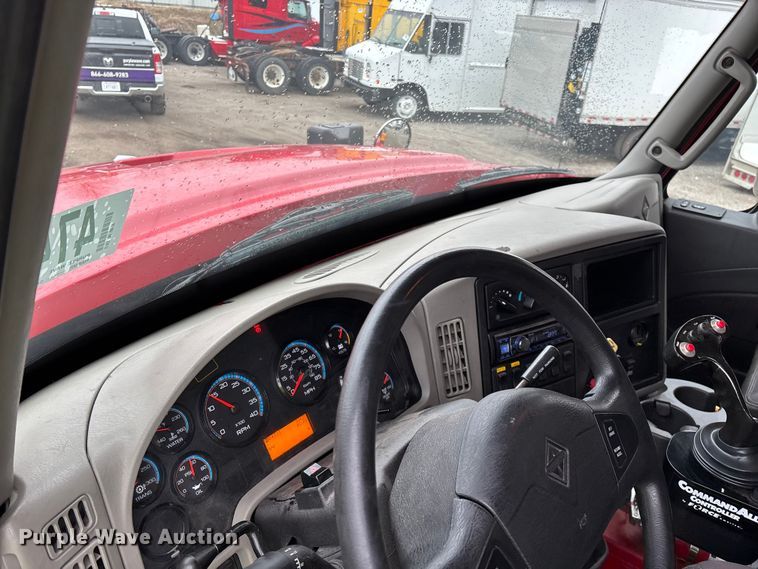 image for item YA2960 2013 International WorkStar 7400 spreader truck