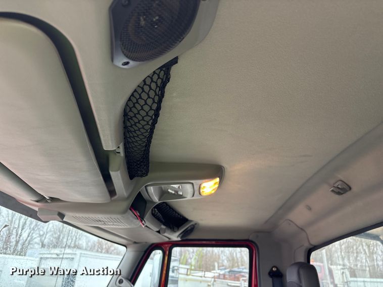 image for item YA2960 2013 International WorkStar 7400 spreader truck