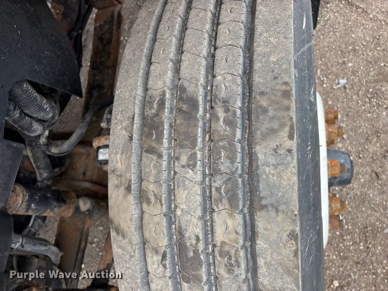 image for item YA2960 2013 International WorkStar 7400 spreader truck