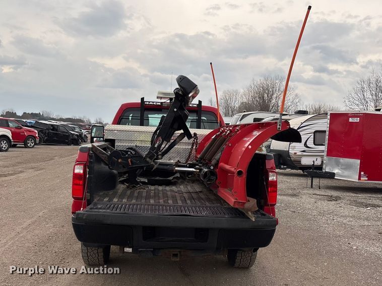 image for item YA2961 2013 Ford F350 Super Duty pickup truck