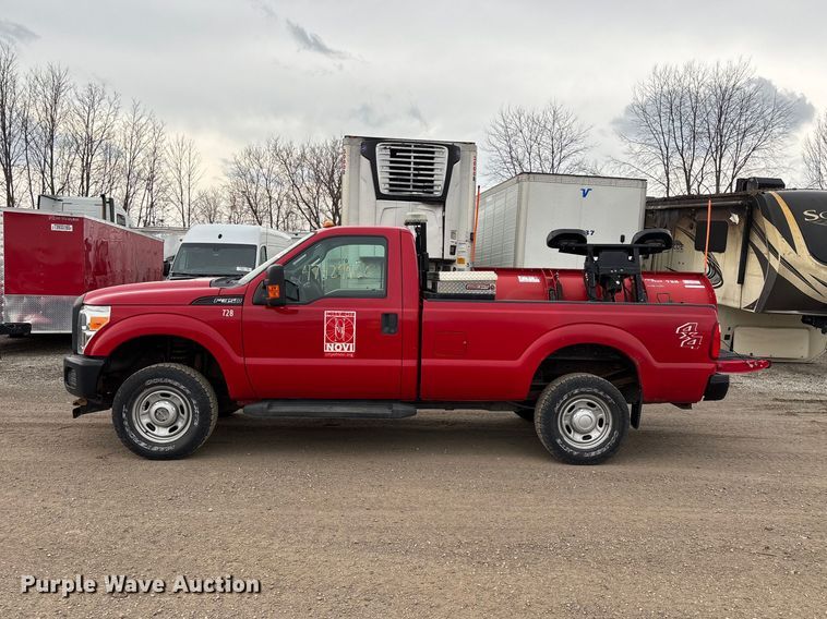 image for item YA2961 2013 Ford F350 Super Duty pickup truck