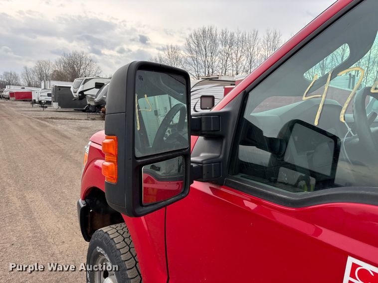 image for item YA2961 2013 Ford F350 Super Duty pickup truck