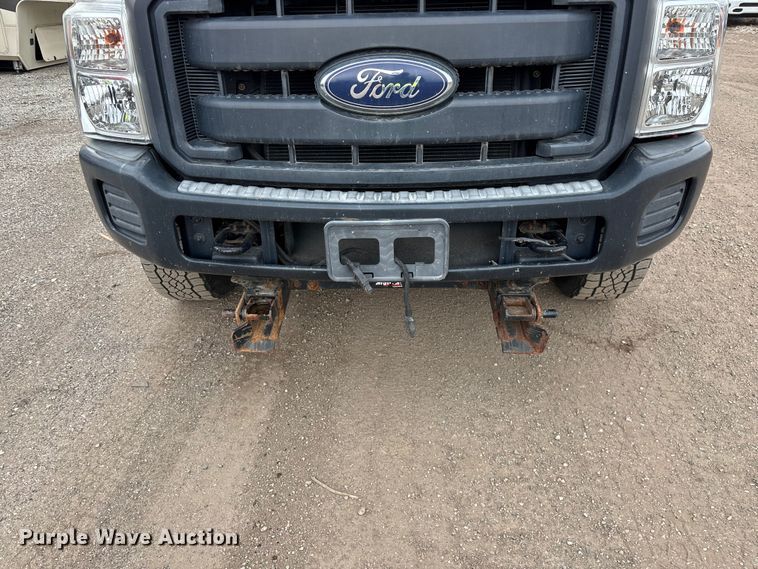 image for item YA2961 2013 Ford F350 Super Duty pickup truck