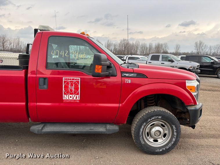 image for item YA2961 2013 Ford F350 Super Duty pickup truck