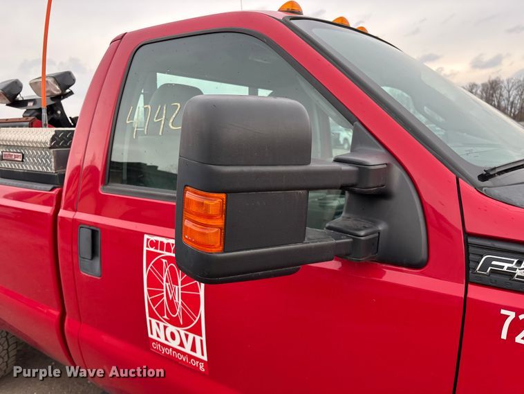 image for item YA2961 2013 Ford F350 Super Duty pickup truck