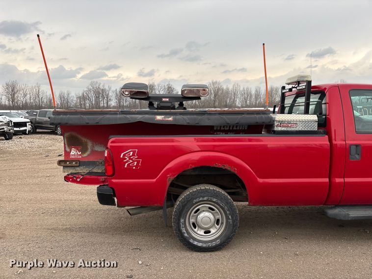 image for item YA2961 2013 Ford F350 Super Duty pickup truck