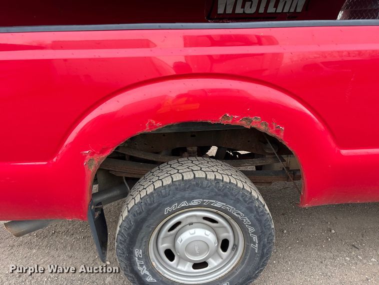 image for item YA2961 2013 Ford F350 Super Duty pickup truck