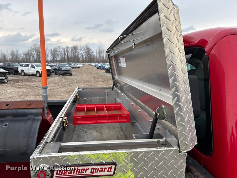 image for item YA2961 2013 Ford F350 Super Duty pickup truck