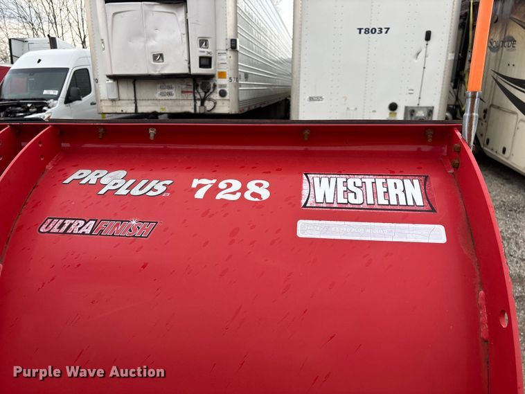 image for item YA2961 2013 Ford F350 Super Duty pickup truck