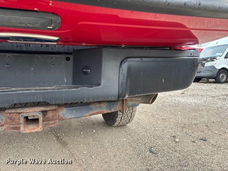 image for item YA2961 2013 Ford F350 Super Duty pickup truck