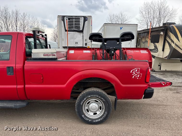 image for item YA2961 2013 Ford F350 Super Duty pickup truck