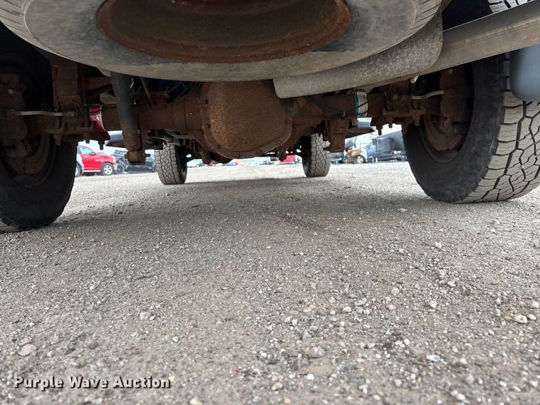 image for item YA2961 2013 Ford F350 Super Duty pickup truck