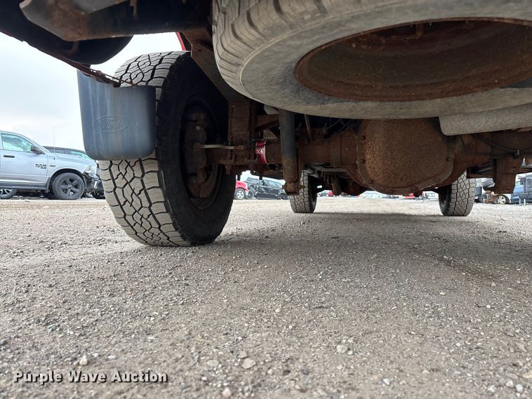 image for item YA2961 2013 Ford F350 Super Duty pickup truck