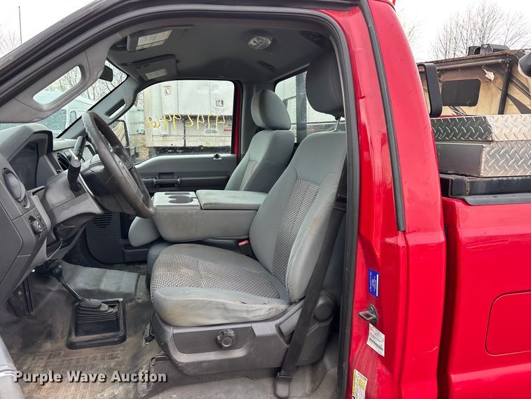 image for item YA2961 2013 Ford F350 Super Duty pickup truck