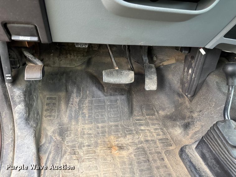 image for item YA2961 2013 Ford F350 Super Duty pickup truck