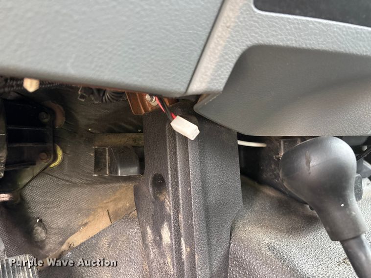 image for item YA2961 2013 Ford F350 Super Duty pickup truck