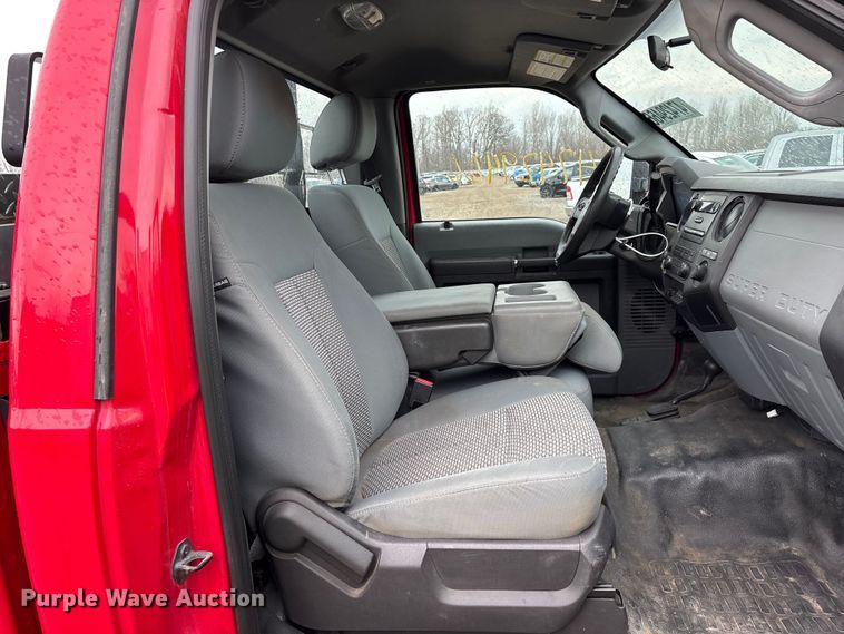 image for item YA2961 2013 Ford F350 Super Duty pickup truck