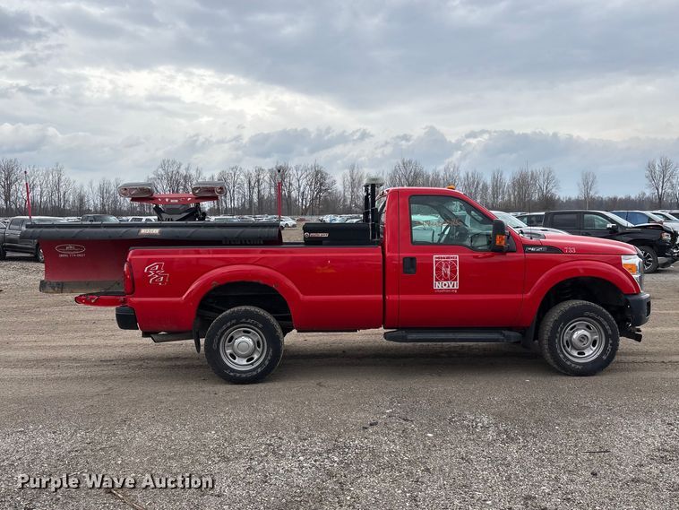 image for item YA2962 2016 Ford F350 Super Duty pickup truck