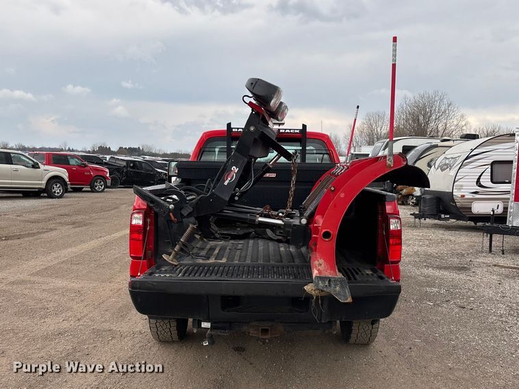 image for item YA2962 2016 Ford F350 Super Duty pickup truck