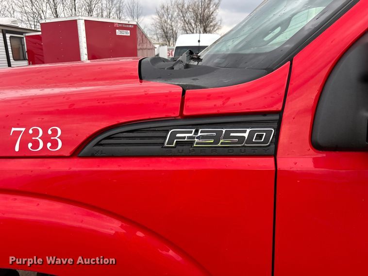 image for item YA2962 2016 Ford F350 Super Duty pickup truck