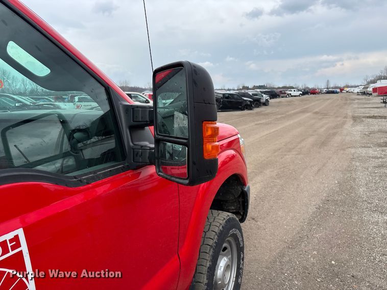 image for item YA2962 2016 Ford F350 Super Duty pickup truck