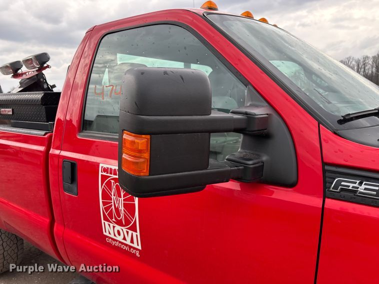 image for item YA2962 2016 Ford F350 Super Duty pickup truck