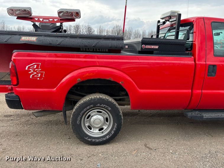 image for item YA2962 2016 Ford F350 Super Duty pickup truck