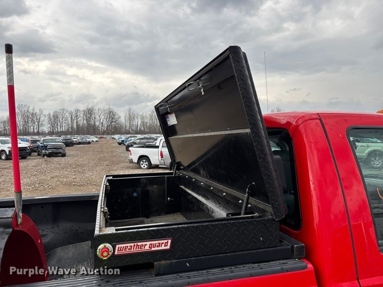 image for item YA2962 2016 Ford F350 Super Duty pickup truck