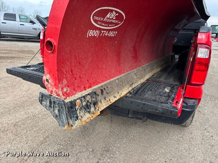 image for item YA2962 2016 Ford F350 Super Duty pickup truck