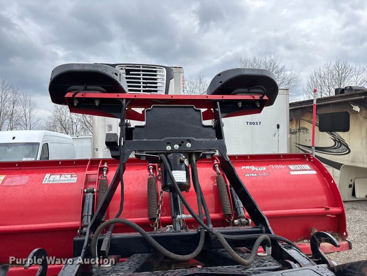 image for item YA2962 2016 Ford F350 Super Duty pickup truck