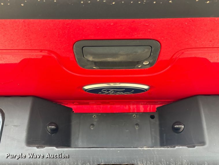 image for item YA2962 2016 Ford F350 Super Duty pickup truck