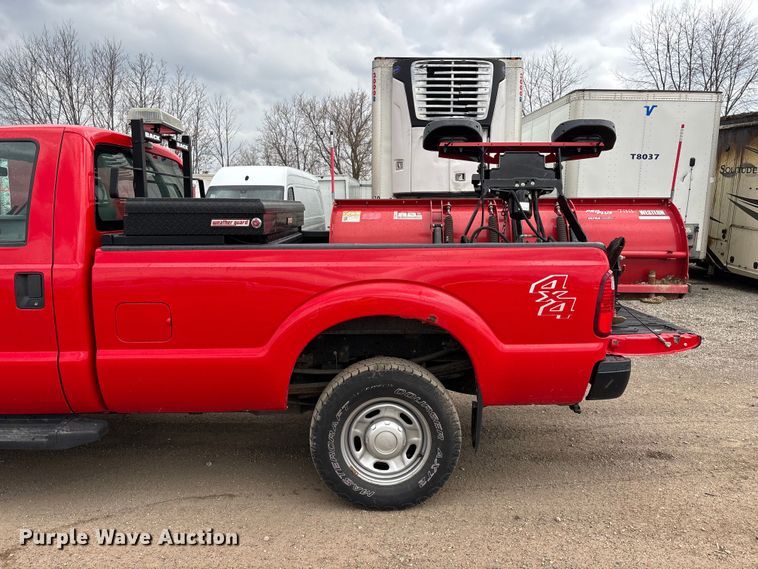 image for item YA2962 2016 Ford F350 Super Duty pickup truck