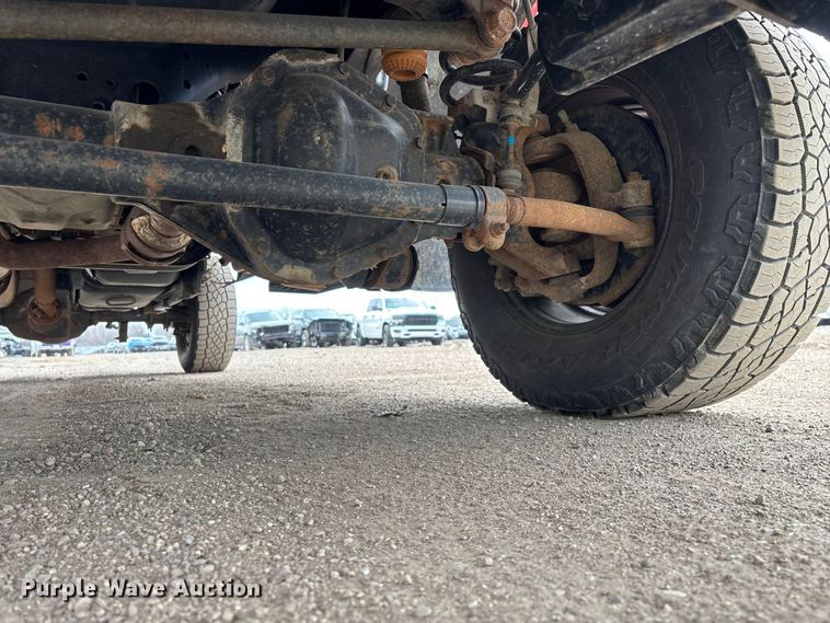 image for item YA2962 2016 Ford F350 Super Duty pickup truck