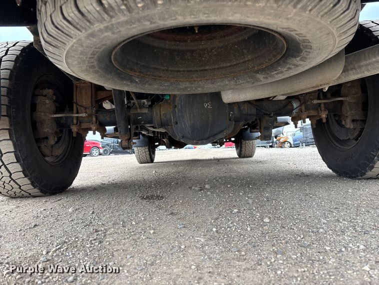 image for item YA2962 2016 Ford F350 Super Duty pickup truck