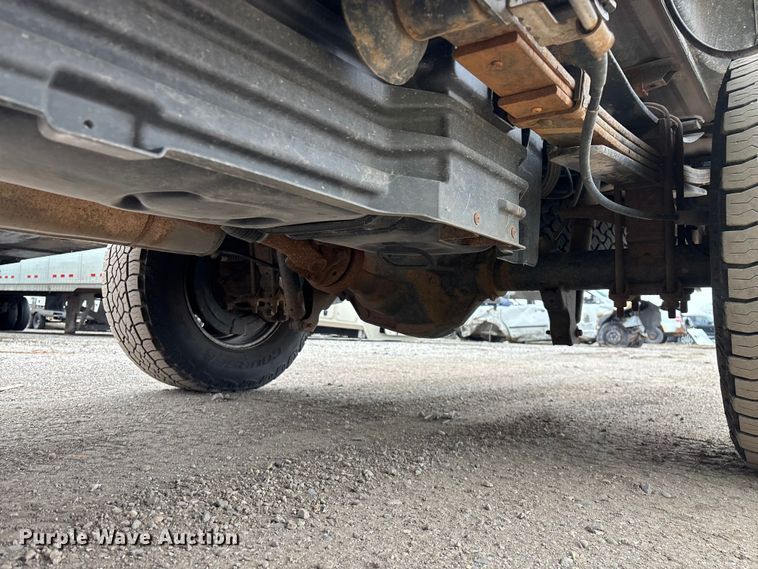 image for item YA2962 2016 Ford F350 Super Duty pickup truck