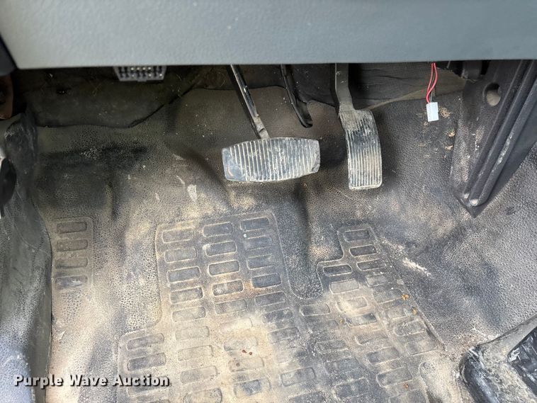 image for item YA2962 2016 Ford F350 Super Duty pickup truck