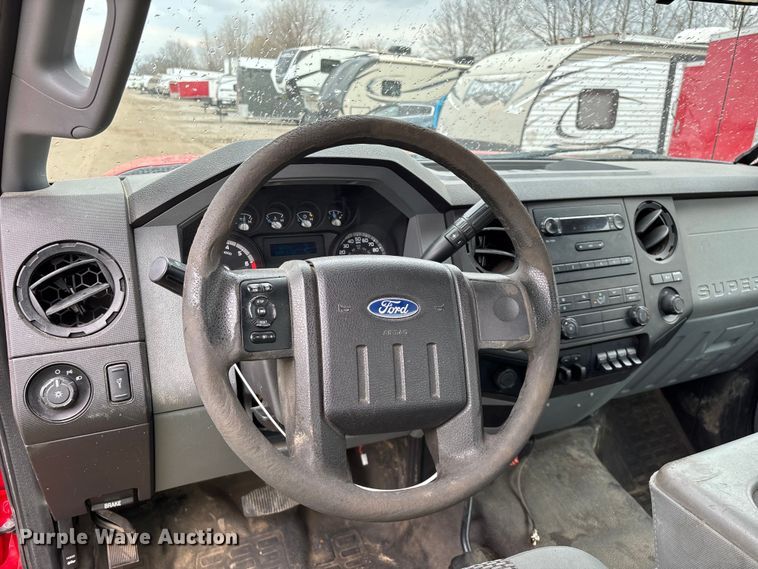 image for item YA2962 2016 Ford F350 Super Duty pickup truck