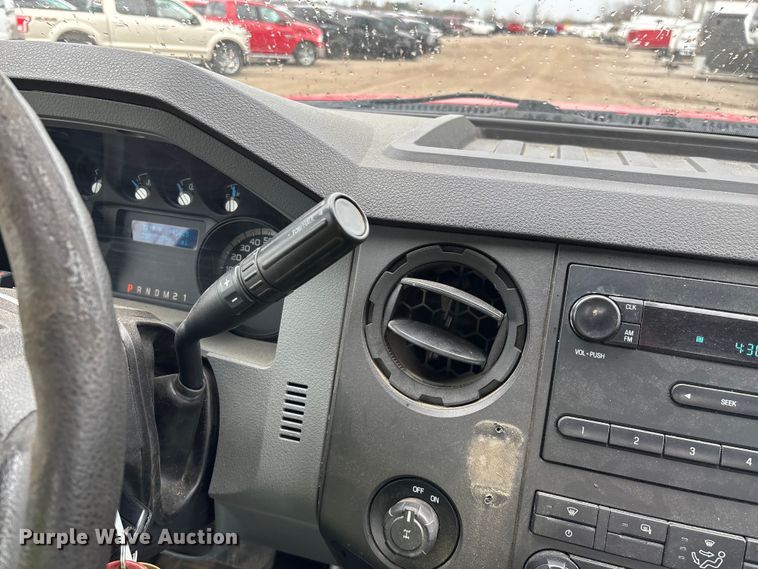 image for item YA2962 2016 Ford F350 Super Duty pickup truck