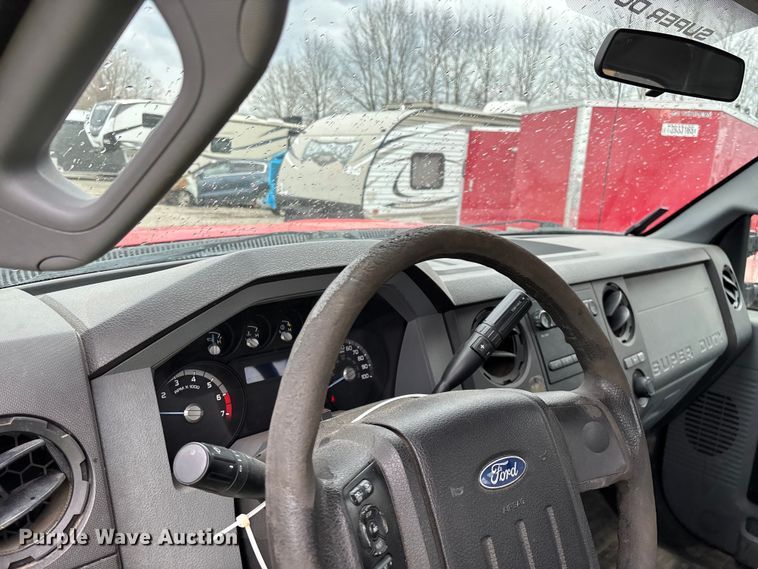 image for item YA2962 2016 Ford F350 Super Duty pickup truck